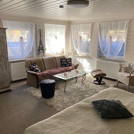Grosse Helle Wohnung Am Wald In Bad Saarow Nahe Gruenheide Und Berlin Souterrain Екстериор снимка