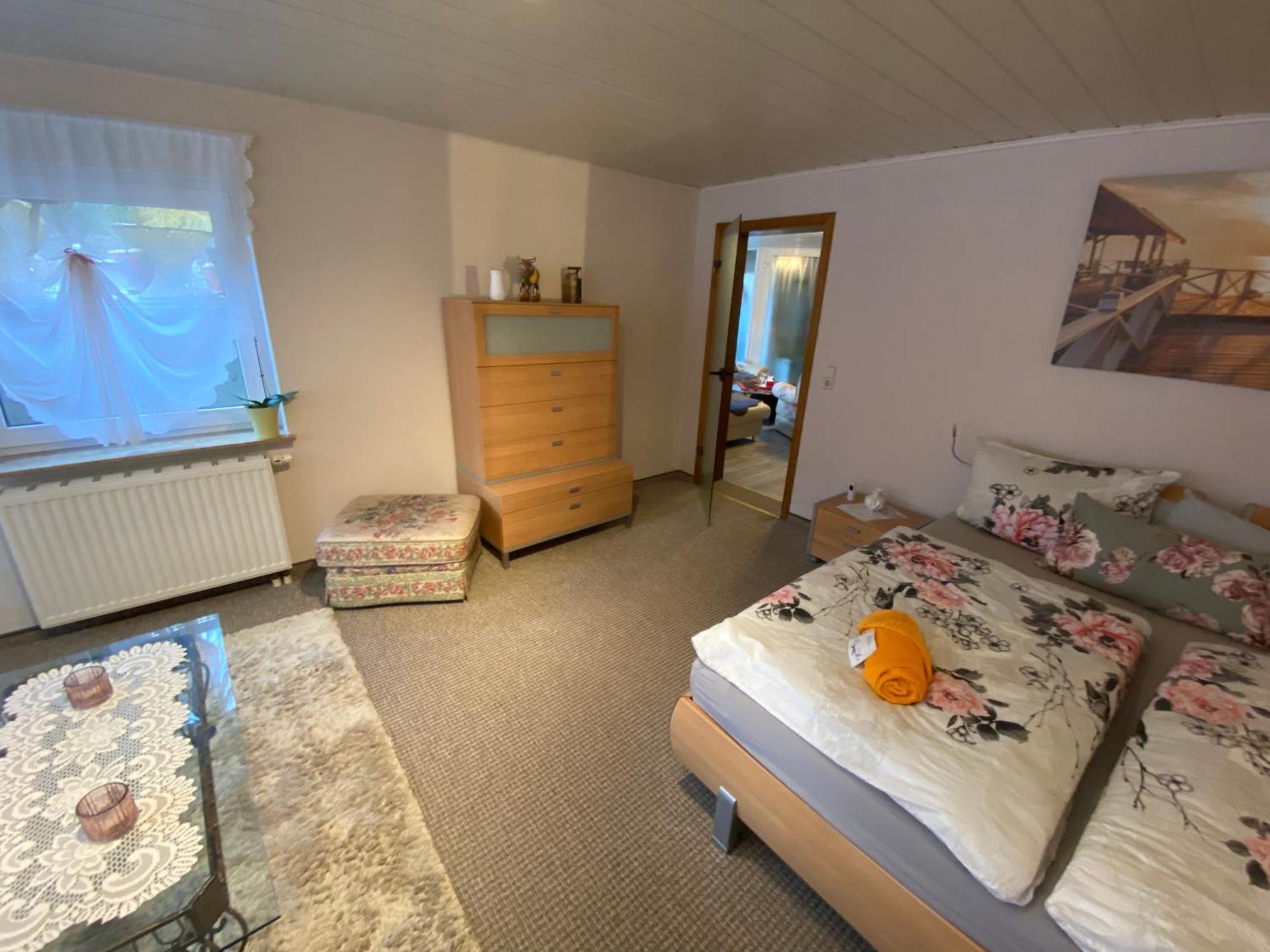 Grosse Helle Wohnung Am Wald In Bad Saarow Nahe Gruenheide Und Berlin Souterrain Екстериор снимка